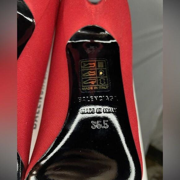 2 item bundle - Balenciaga Red Velvet Boot - Prada Luna shoulder bag - Red Blue - Picture 9 of 11